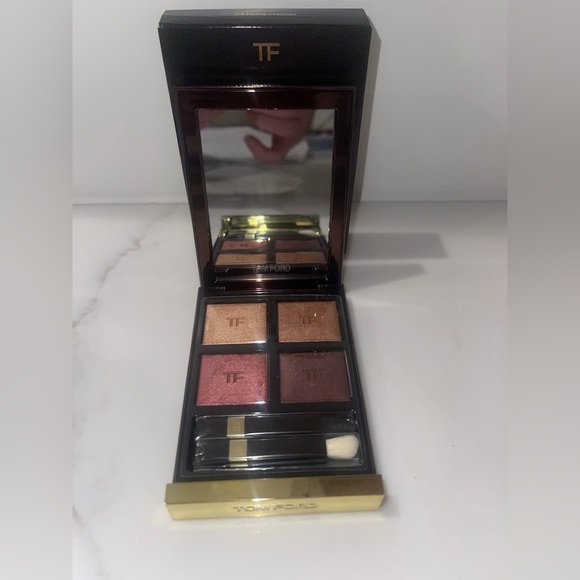 Tom Ford eye color quad in 04 Honeymoon - Picture 9 of 10